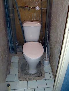 Отделка туалета плиткой и пластиковыми панелями в Москве под ключ
